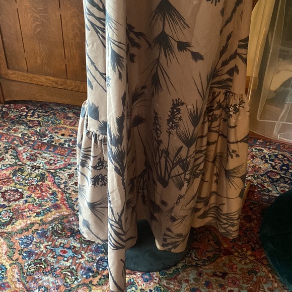 Andres otalora ruffle hem maxi - Picture 2 of 9